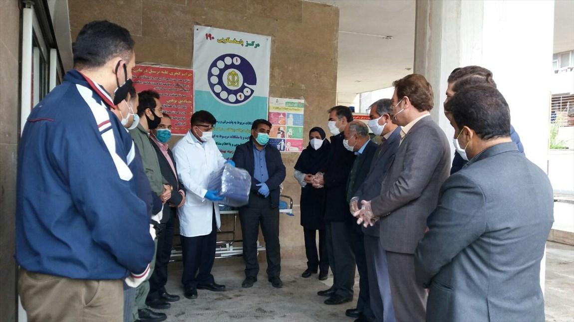 اهدای 2 هزار عدد ماسک و 100 دست لباس ایزوله به بیمارستان حضرت معصومه(س) آزادشهر
