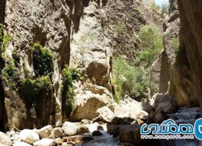 تنگ مهریان یکی از زیباترین جاذبه های طبیعی یاسوج به شمار می رود