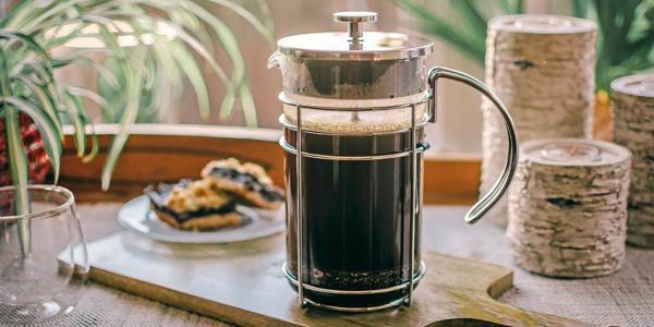 طرز تهیه قهوه با فرنچ پرس و ریزه کاری های دم کردن برترین قهوه